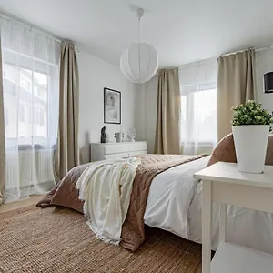 Budget Comfort On Trendy Soedermalm, Construction Work Appartement